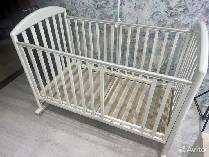 Детская кроватка