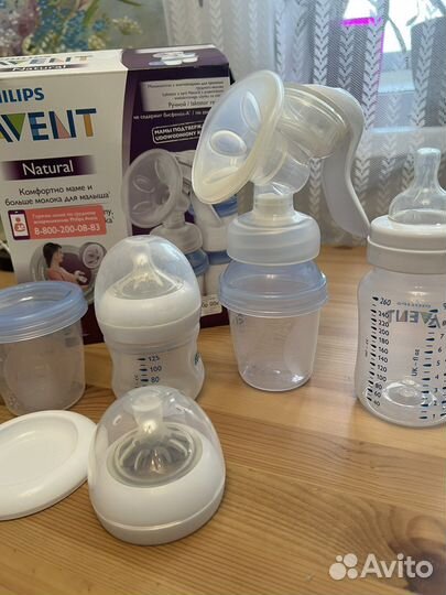 Молокоотсос avent ручной + 2 бутылочки avent