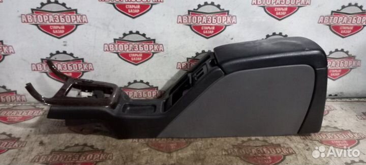 Бардачок между сиденьями Subaru Legacy BH5