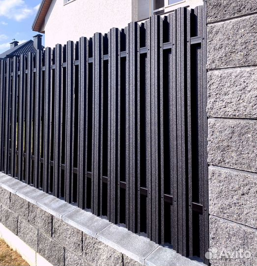 Забор из евроштакетника с установкой под ключ