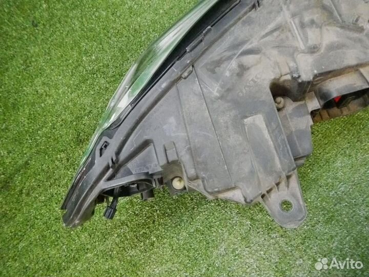 Фара левая Volvo XC90