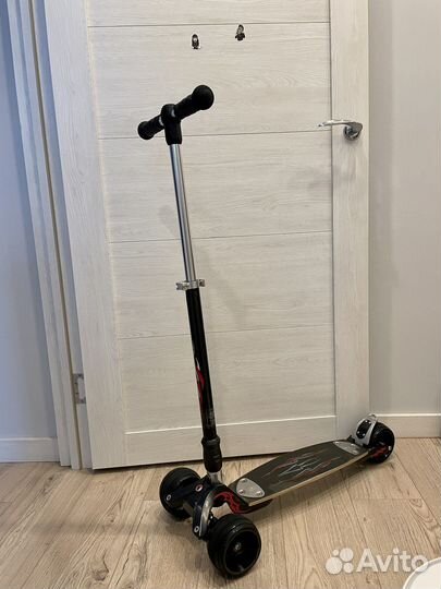 Самокат Micro Kickboard Monster