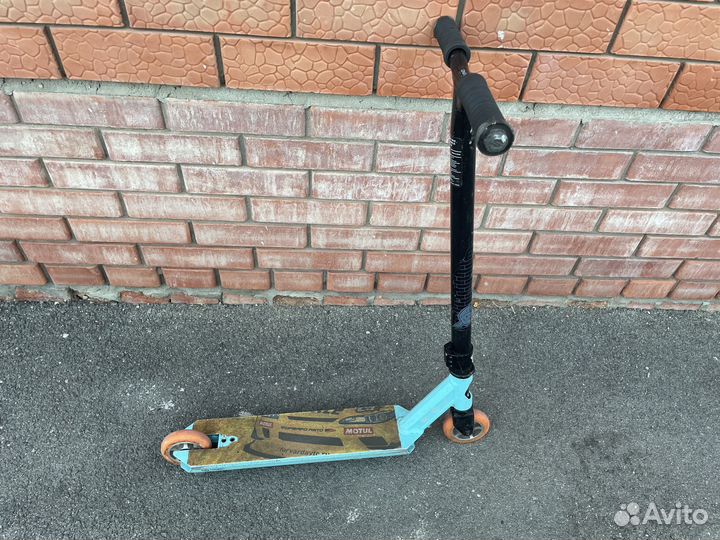 Трюковой самокат