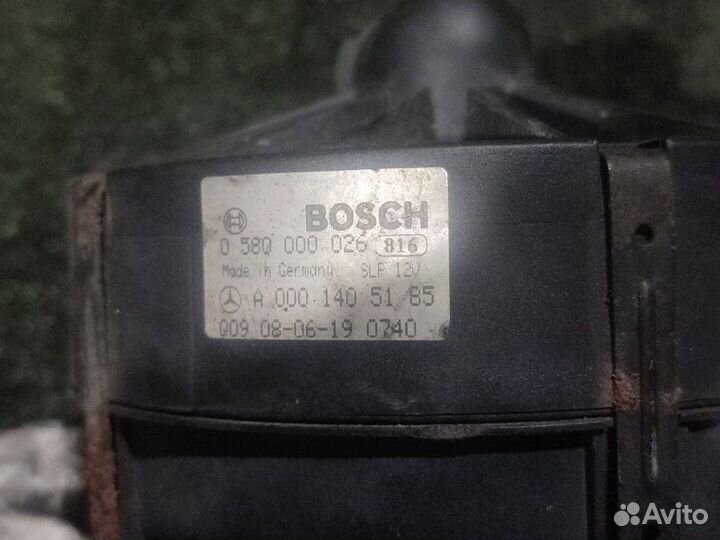 Насос продувки катализатора Mercedes S-Class W221