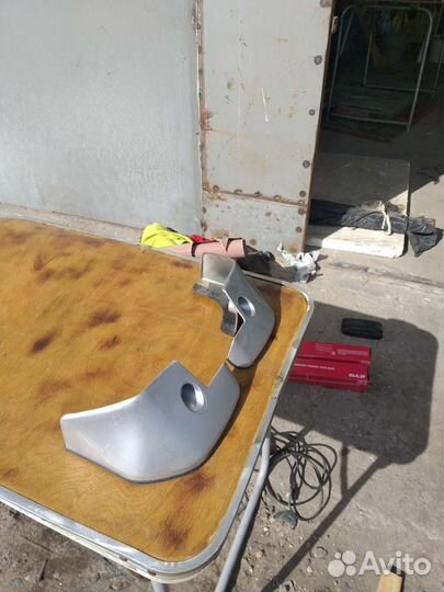 Брызговики передние. Королла.2011г