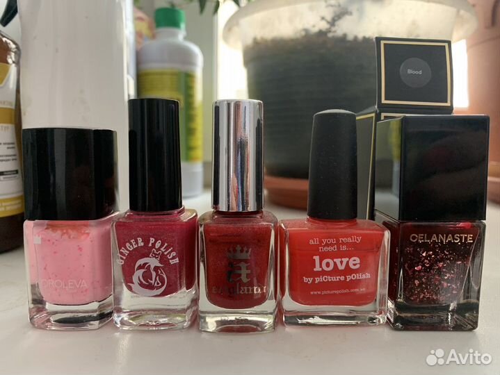 Лак для ногтей красный, розовый