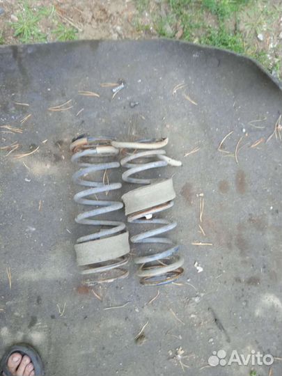 Пружины задние nissan sd, sunny