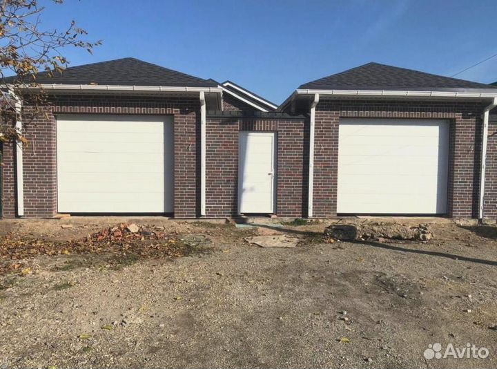 Секционные ворота. Гаражные и промышленные