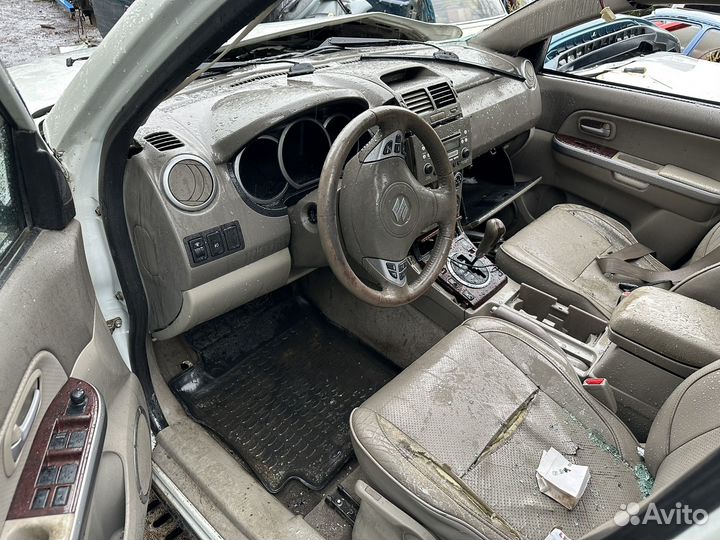 Suzuki Grand Vitara разбор по запчастям