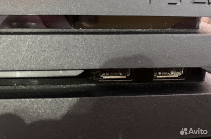 Sony playstation 4 pro 1tb +4 assassin's creed