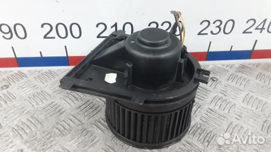 Моторчик печки volkswagen golf 4 (5ST01KK01)