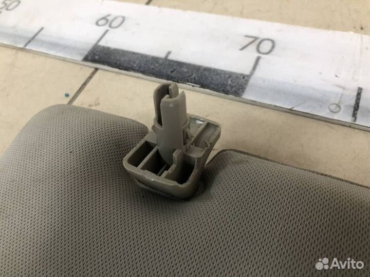 Козырек солнцезащитный внутри Nissan Tiida C11 200