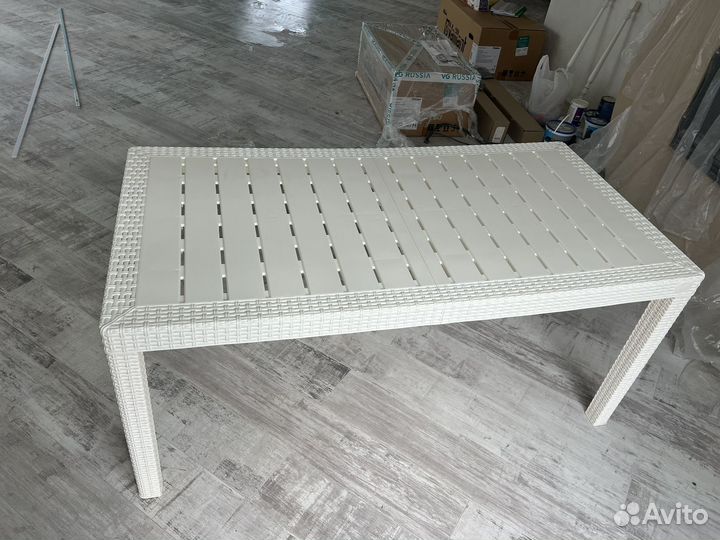 Стол уличный