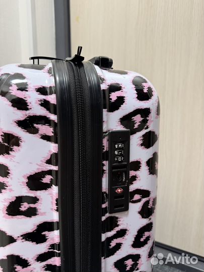 Чемодан ручная кладь Guess