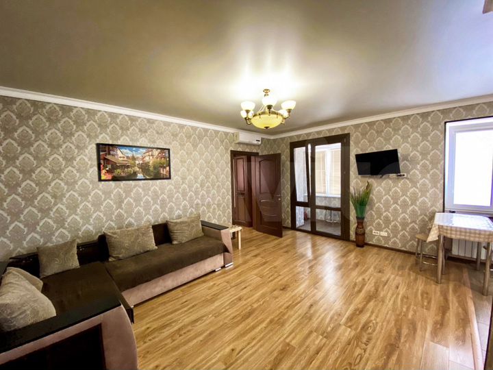 2-к. квартира, 60 м², 2/4 эт.
