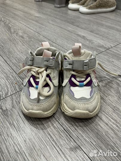 Кроссовки детские