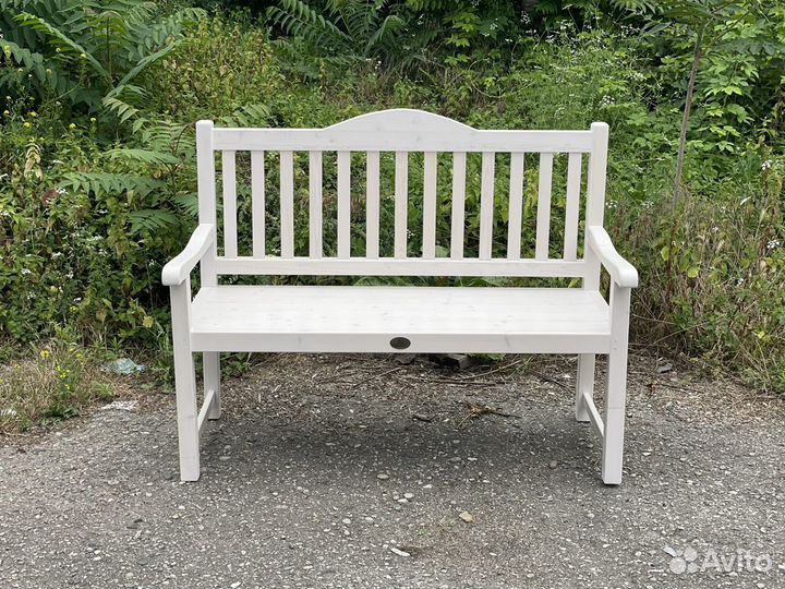 Скамья для сада в классическом стиле