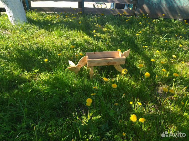 Садовые декоративные фигуры для цветов