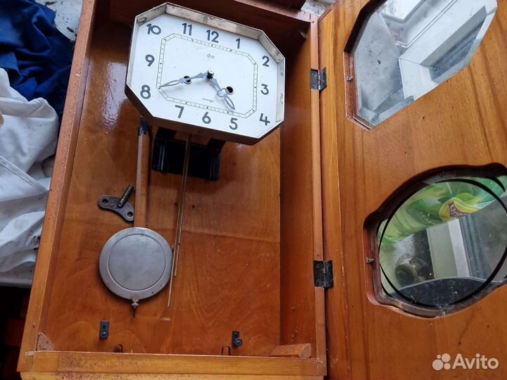 Часы янтарь с боем СССР в дереве