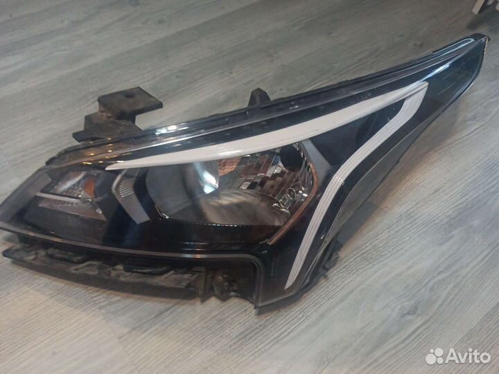 Фара левая kia rio 4