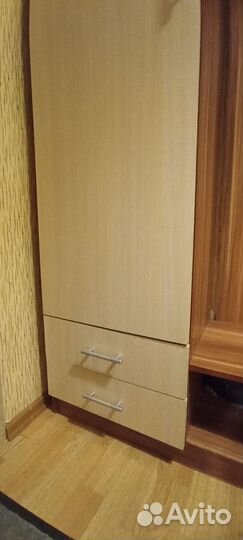 Прихожая шкаф