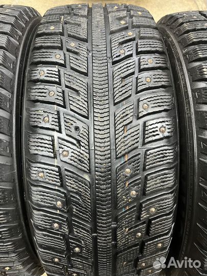Kumho I'Zen KW22 215/55 R17 98T