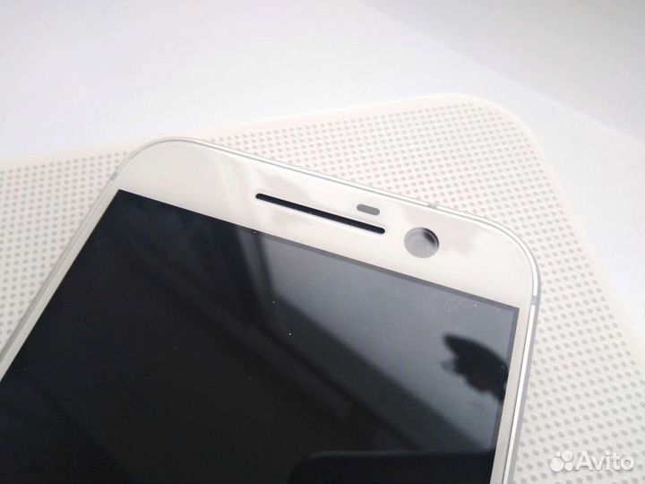 Смартфон HTC 10 белый (Silver/32gb)