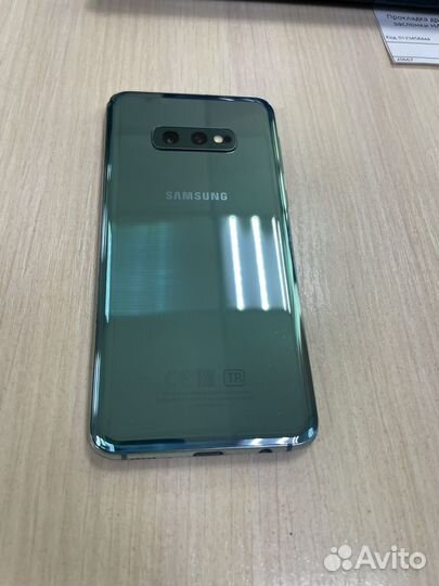 Samsung Galaxy S10e, 6/128 ГБ