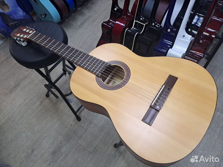 Гитара классическая Парма массив ель