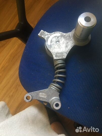 Натяжитель ремня приводного audi A4/A6 3.0 01-0