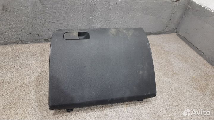 Крышка бардачка левый правый Skoda Octavia A7