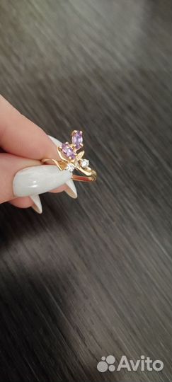 Золотое кольцо с сапфиром