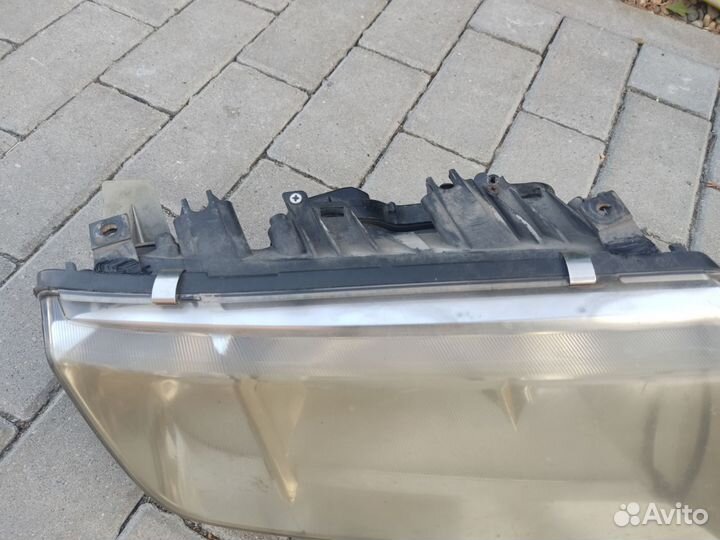 Фара правая Hella Шкода Фабия 1