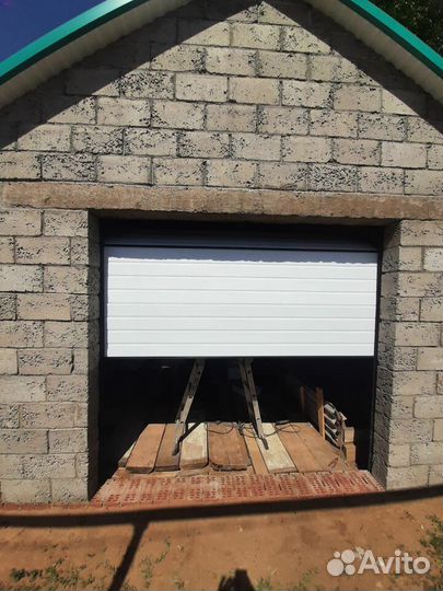 Секционные ворота