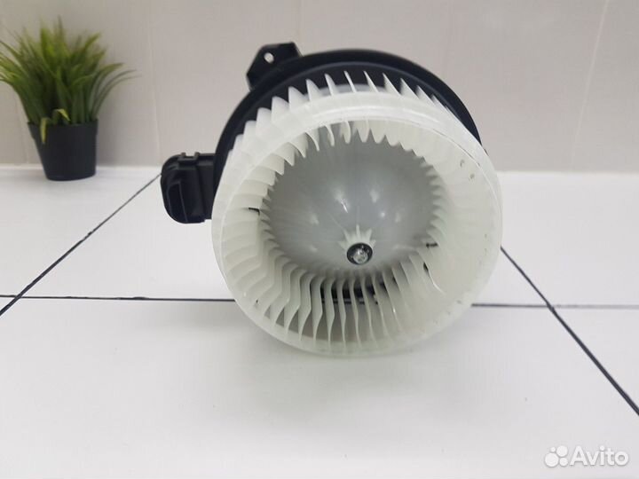 Моторчик отопителя (Geely Coolray)