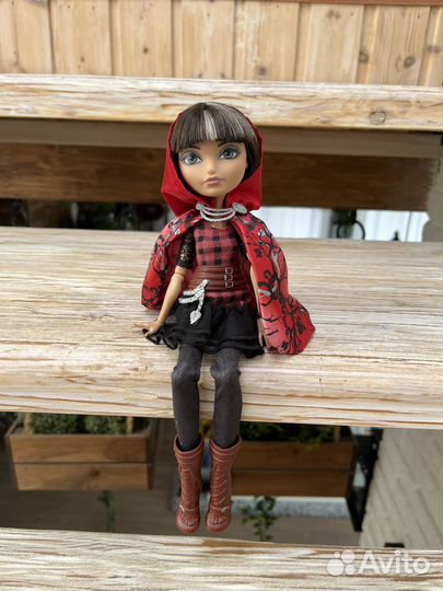 Ever After High Сериз Худ базовая