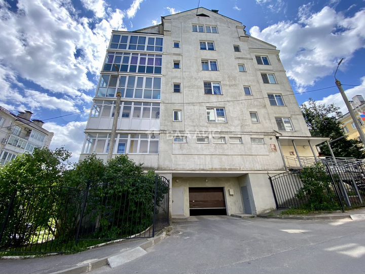 2-к. квартира, 79,4 м², 1/5 эт.