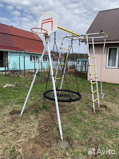 Площадка для дачи с качелями и баскет кольцом