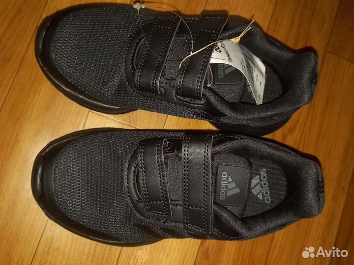 Новые кроссовки Adidas