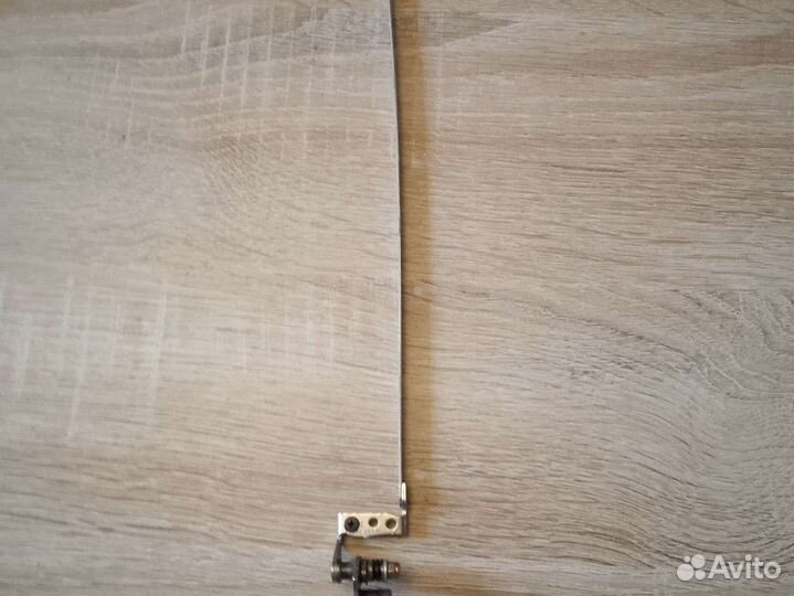 Петля правая Acer 5551g