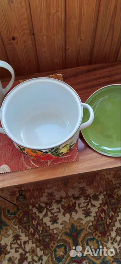 Кастрюля эмалированная новая 2л есть 2шт разные