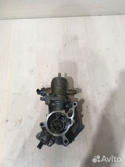 Насос топливный Тнвд VAG Ауди А4 Б8 06J127025J