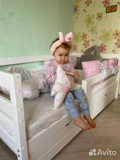 Белые подростковые кровати