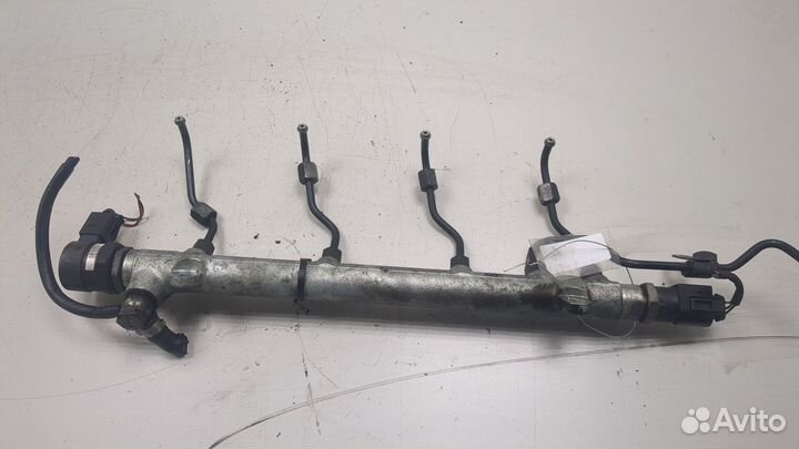 Рампа топливная Mercedes C W203, 2004