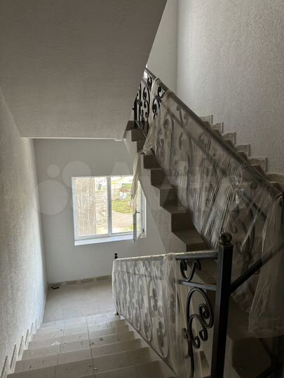 2-к. квартира, 74 м², 8/10 эт.