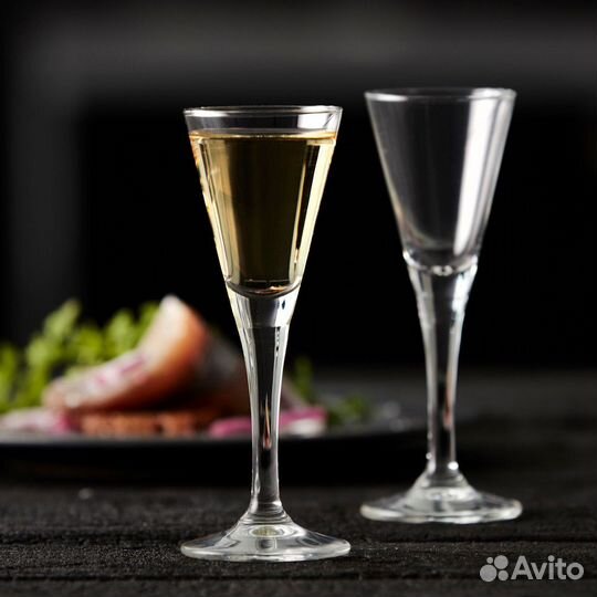 Бокалы для шампанского вина мартини