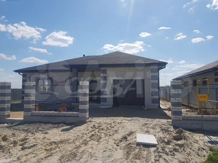 Коттедж 165 м² на участке 10 сот.