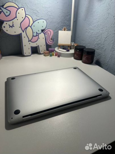 Apple Macbook Pro 13 2022 M2 8 GB 256 GB