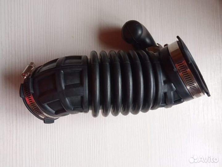 Патрубок воздушного фильтра Nissan qashqai