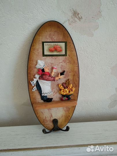 Кухонные мелочи, вешалка, ситечко, менажница и др